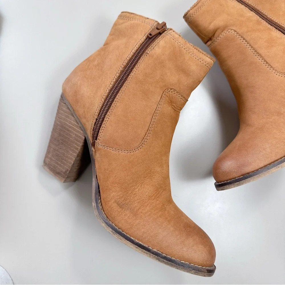 Aldo Womens 9 Suede Leather Heeled Ankle Bootie Brown Color - Picture 11 of 15